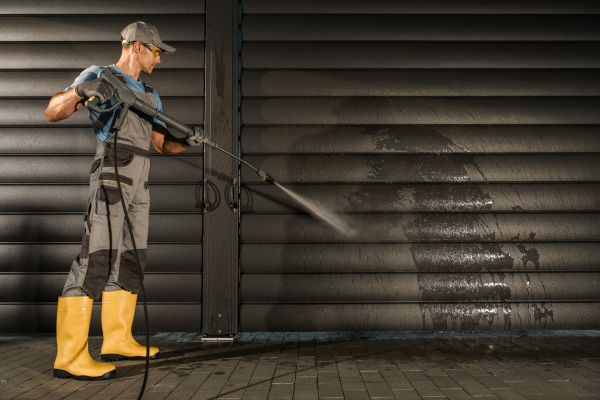 Garage Power Washing in Modesto