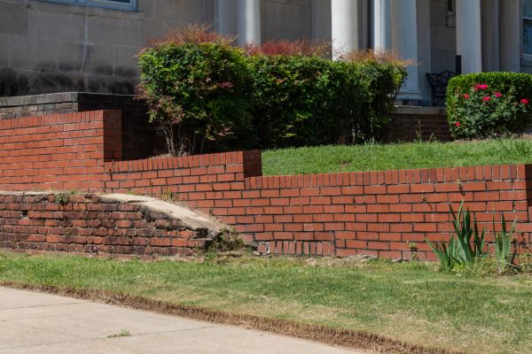 Retaining Wall Cleaning in Modesto